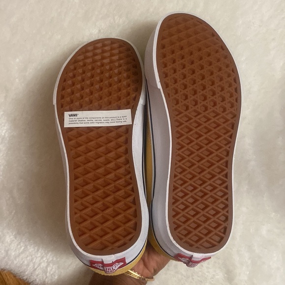 VANS Ochre Mustard Skate Sneakers NWT - Picture 4 of 6